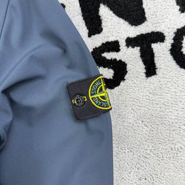 4 STONE ISLAND LIGHT SOFT SHELL-R