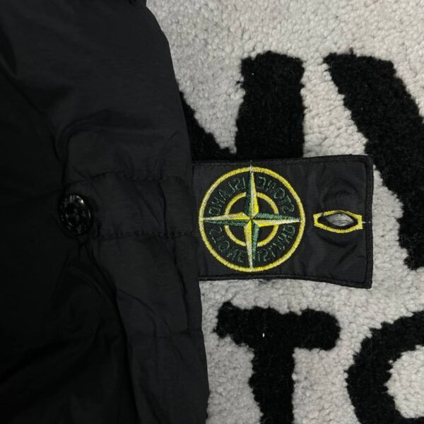 5 STONE ISLAND SEAMLESS TUNNEL NYLON DOWN-TC