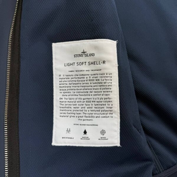 7 STONE ISLAND LIGHT SOFT SHELL-R