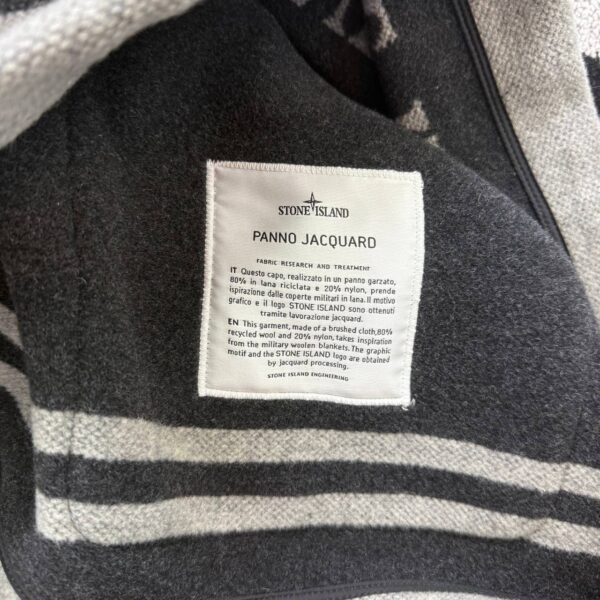 8 STONE ISLAND PANO JAQUARD
