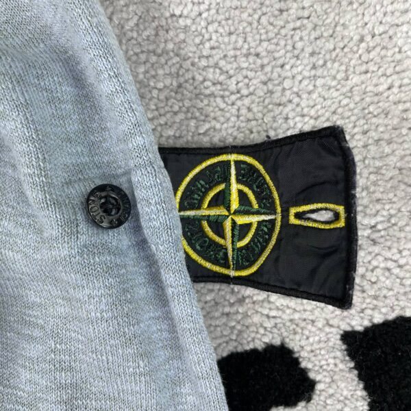 photo_2026-04-23_20-41-07 STONE ISLAND SWEATER