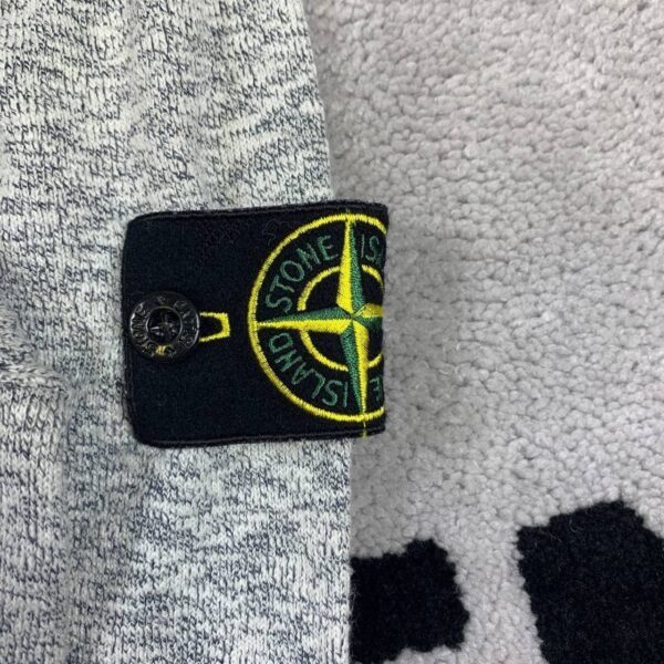 photo_2026-04-25_22-30-44 (2) STONE ISLAND SWEATER