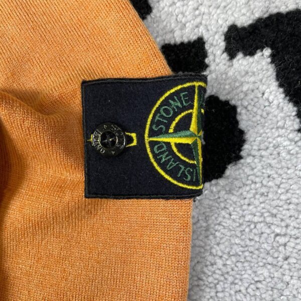 photo_2026-04-26_12-37-43 STONE ISLAND SWEATER