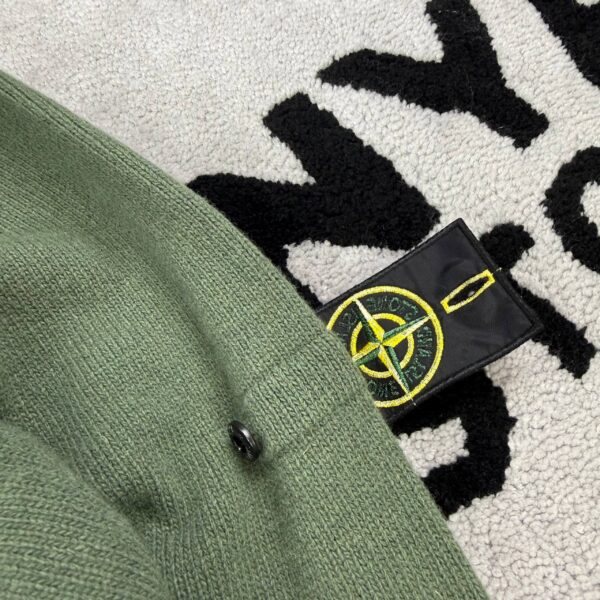 photo_2026-05-06_22-26-09 STONE ISLAND WOOL SWEATER