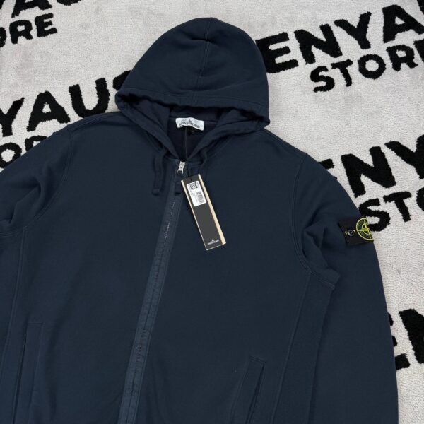 photo_2026-05-06_22-31-29 STONE ISLAND ZIP HOODIE