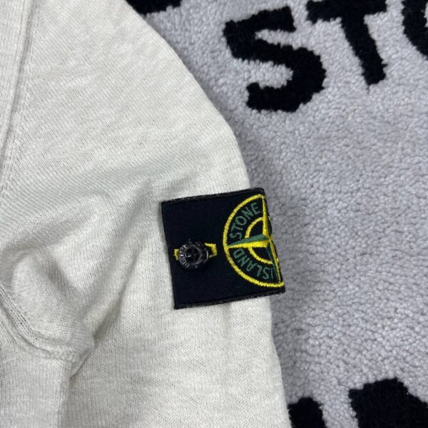 photo_2026-05-11_22-19-50 (2) STONE ISLAND SWEATER