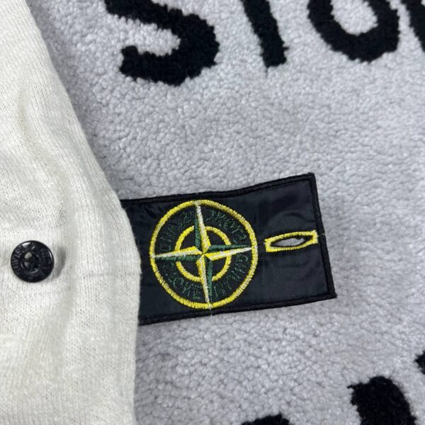 photo_2026-05-11_22-19-51 STONE ISLAND SWEATER