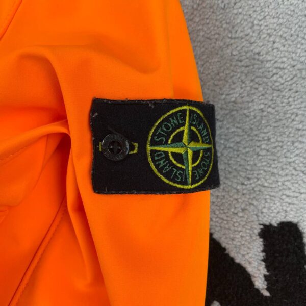 photo_2026-05-19_22-19-38 (2) STONE ISLAND LIGHT SOFT SHELL-R