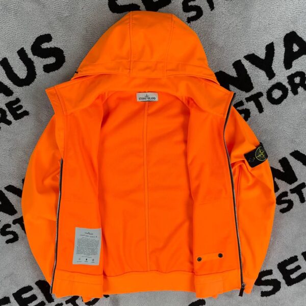 photo_2026-05-19_22-19-38 STONE ISLAND LIGHT SOFT SHELL-R