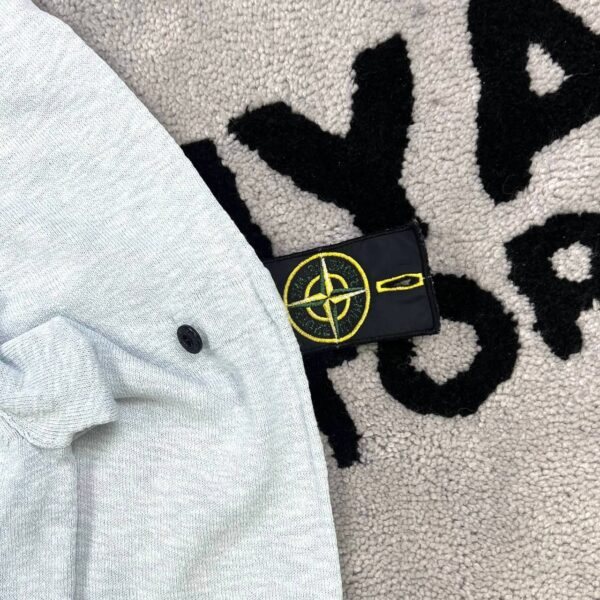 photo_2026-05-23_08-07-08 (2) STONE ISLAND SWEATER