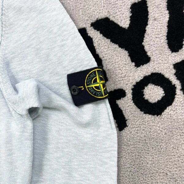 photo_2026-05-23_08-07-08 STONE ISLAND SWEATER