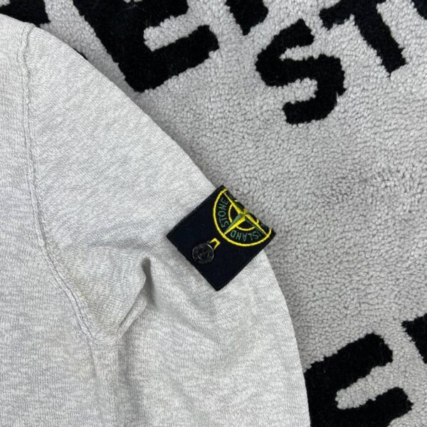 photo_2026-05-25_22-41-39 STONE ISLAND SWEATER