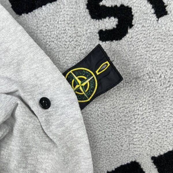 photo_2026-05-25_22-41-40 STONE ISLAND SWEATER
