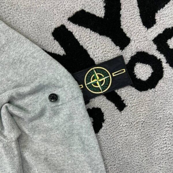 photo_2026-05-30_08-44-25 STONE ISLAND SWEATER