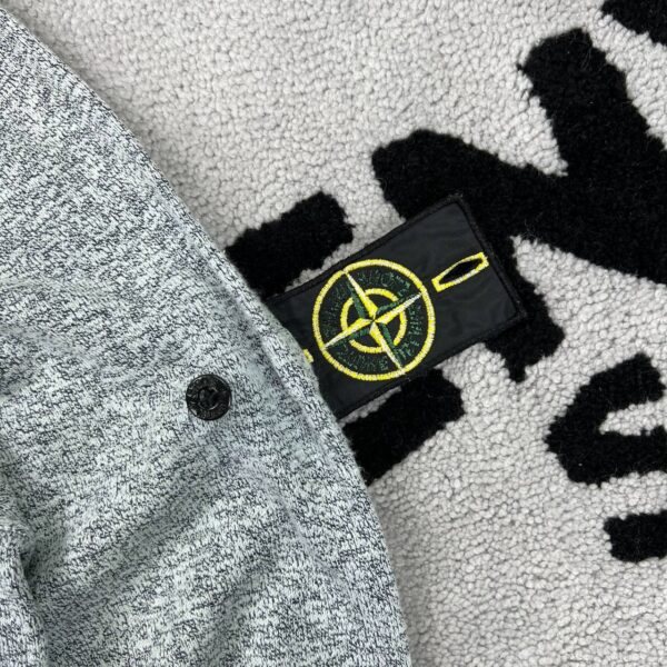 photo_2026-05-30_08-57-16 STONE ISLAND SWEATER