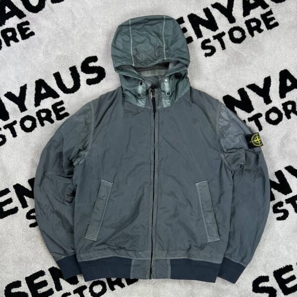 photo_2026-06-01_21-07-04 STONE ISLAND NYLON METAL/TYVEK SHIELD