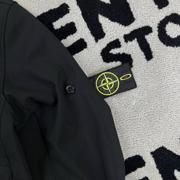 photo_2026-06-01_21-17-14 STONE ISLAND SOFT SHELL-R