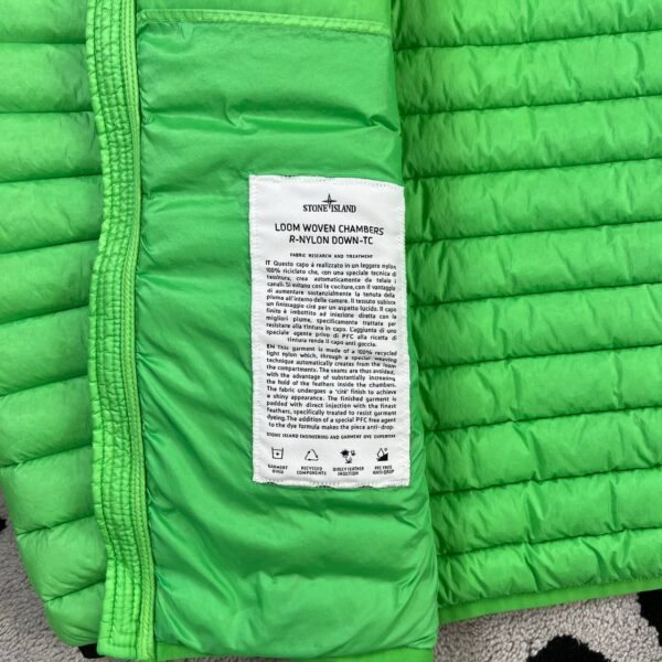 photo_2026-06-08_22-58-31 STONE ISLAND LOOM WOOVEN CHAMBERS R-NYLON DOWN-TC