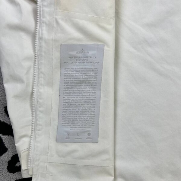 photo_2026-06-14_11-03-00 (2) STONE ISLAND TANK SHIELD GHOST PIECE FEATURING MULTI LAYER FUSION TECHNOLOGY