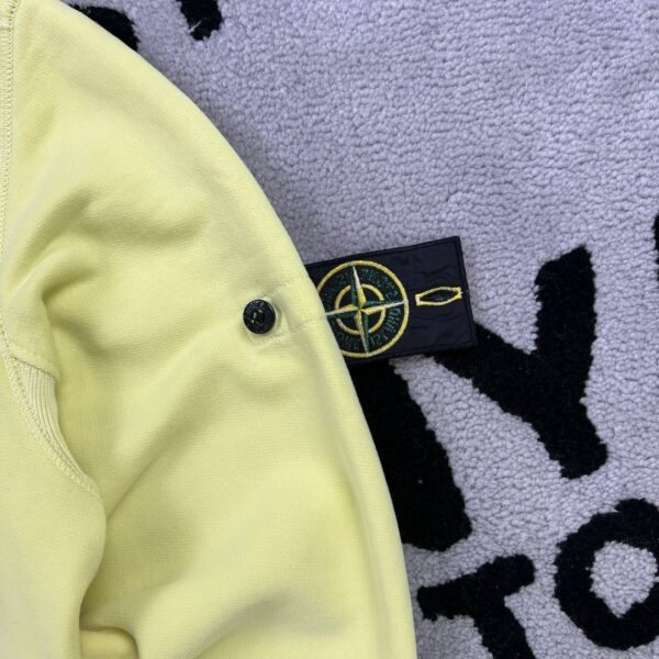 photo_2026-06-14_11-11-01 (2) STONE ISLAND ZIP HOODIE