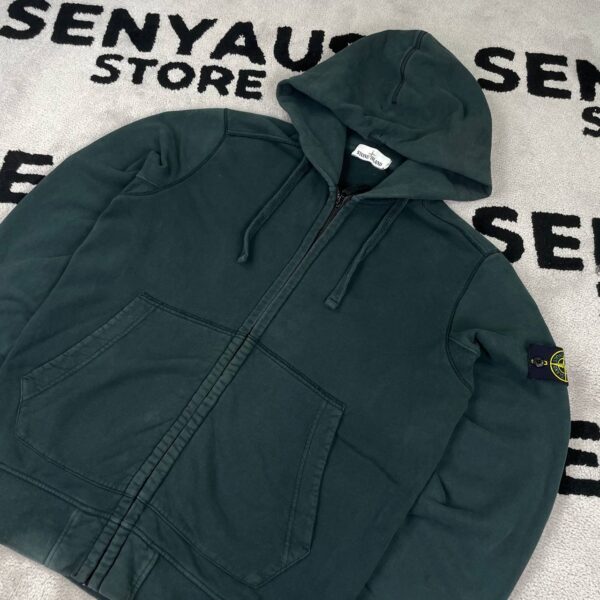 photo_2026-07-21_23-38-18 STONE ISLAND ZIP HOODIE