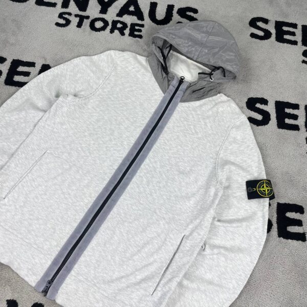 photo_2026-07-21_23-40-28 (2) STONE ISLAND ZIP HOODIE WITH NYLON METAL