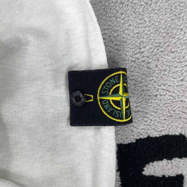photo_2026-07-21_23-48-03 STONE ISLAND SWEATER