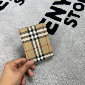 BURBERRY PASSPORT COVER