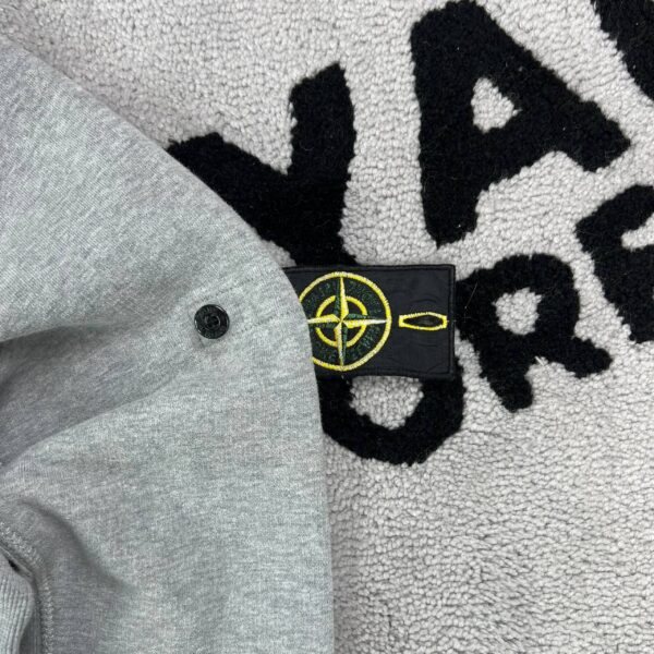 photo_2026-07-27_22-56-24 (2) STONE ISLAND SWEATSHIRT