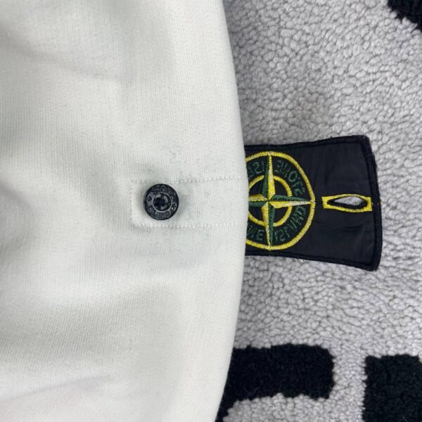 photo_2026-08-18_22-22-11 STONE ISLAND SWEATSHIRT