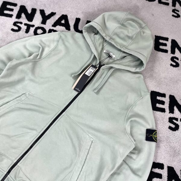photo_2026-08-28_21-54-34 STONE ISLAND ZIP HOODIE