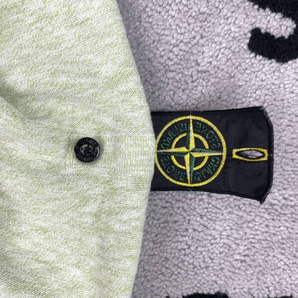 photo_2026-09-07_22-50-00 STONE ISLAND SWEATER