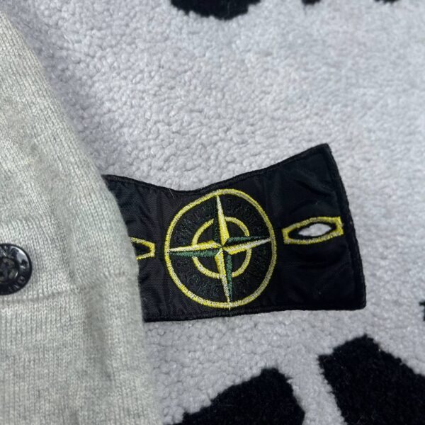photo_2026-09-07_23-09-54 STONE ISLAND SWEATER