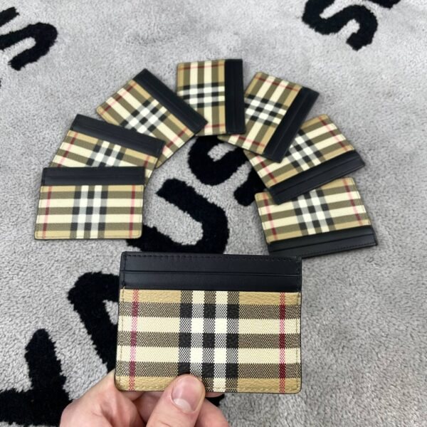 photo_2026-09-10_05-40-23 BURBERRY CARDHOLDER