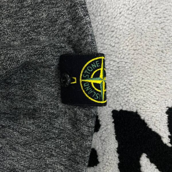 photo_2026-09-17_13-54-38 STONE ISLAND SWEATER