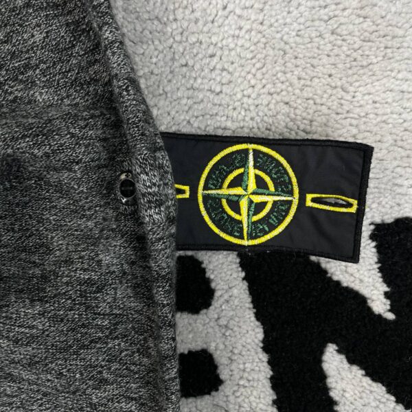 photo_2026-09-17_13-54-39 STONE ISLAND SWEATER